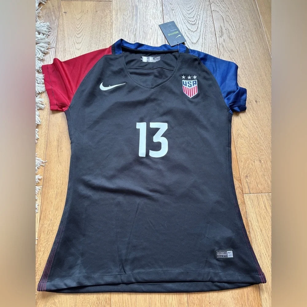 Alex Morgan #13 USA nike soccer jersey NWT womens medium